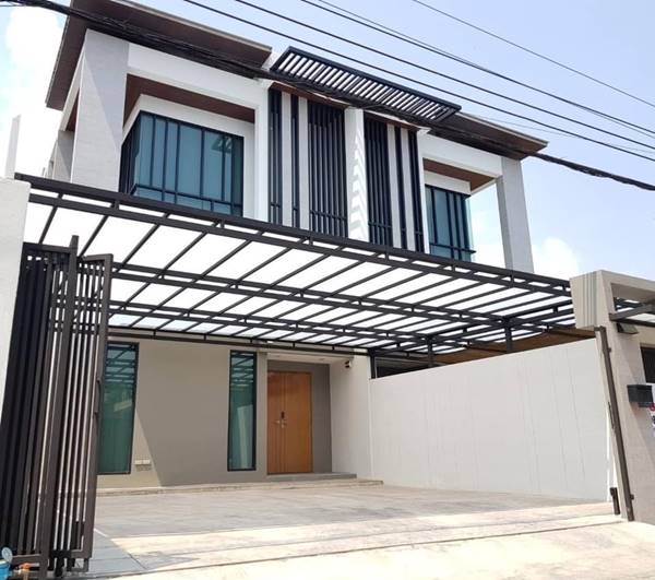 ขายด่วน Modern Luxury Home 3 ชั้น โฮมออฟฟิศหรูสไตล์บ้านเดี่ยว ซอยนาคนิวาส18 บ้านทำเลทอง